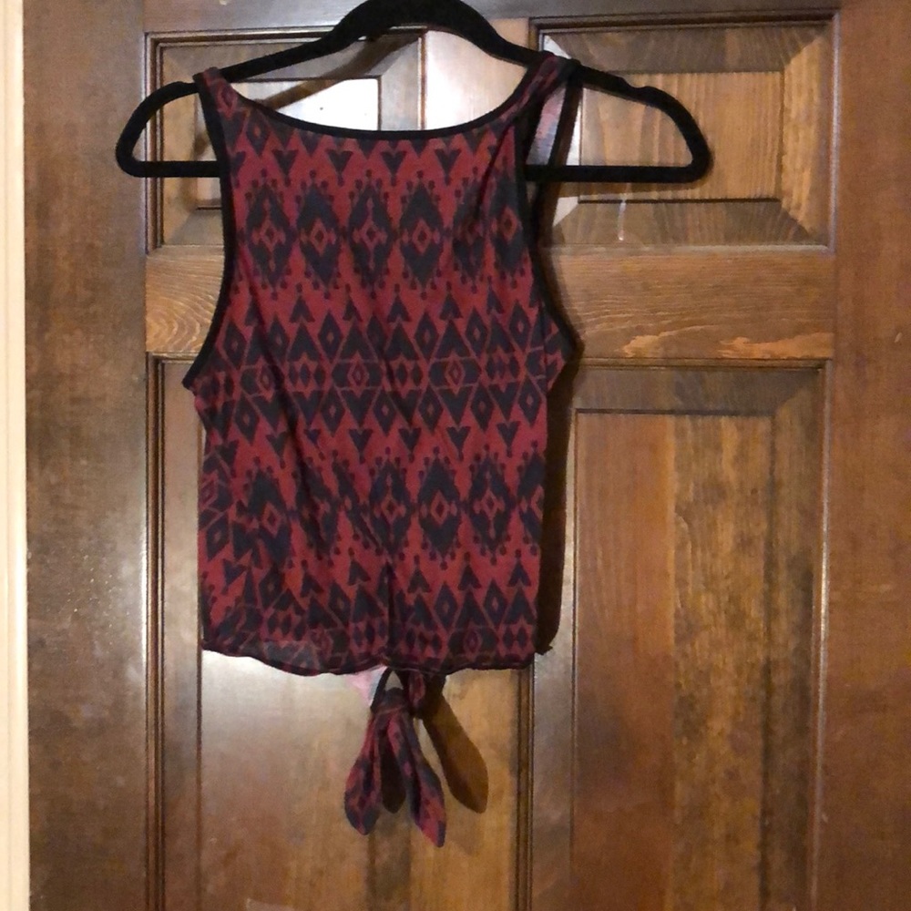 Geometric Crop Top! - Picture 2 of 2